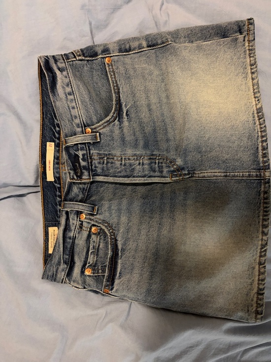 Levi's Dresses & Skirts - Levi's blue denim mini skirt with contrast stitching